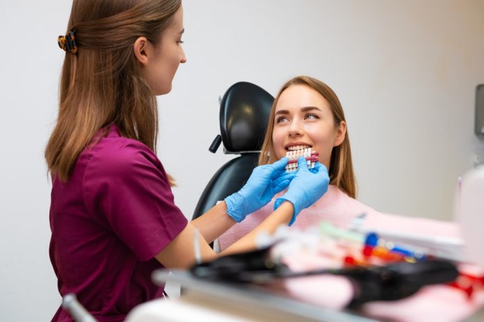 cum-selectezi-implantul-dentar-potrivit-pentru-fiecare-caz-clinic.jpg
